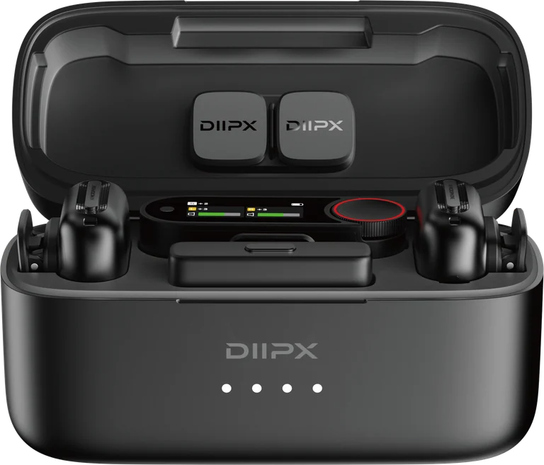 ClipAir C20 charging case and microphones